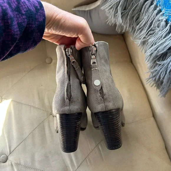Rag & Bone Women’s 6.5 Taupe Gray Leather Zip Boots  Bootie - Picture 2 of 9